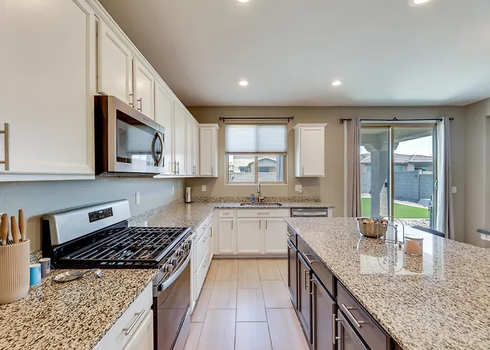 Holiday home 16 Mi To State Farm Stadium: Quiet Gem W/ Games Goodyear